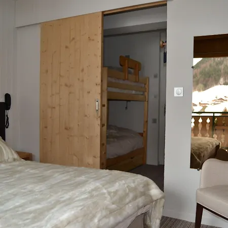 L'hermine Blanche Morzine