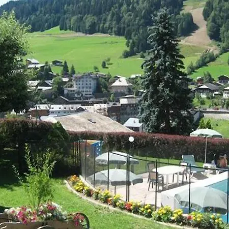 Otel L'hermine Blanche