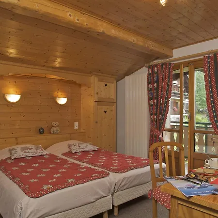 L'hermine Blanche Morzine