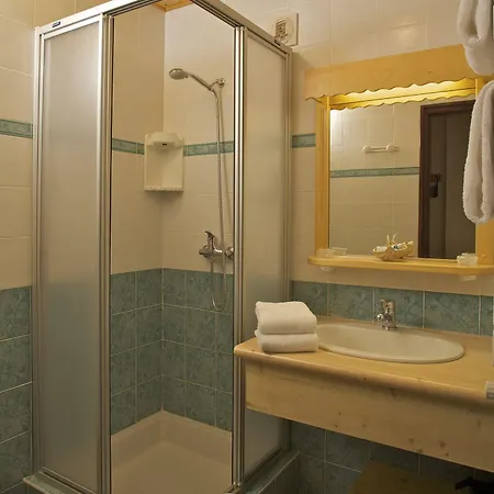 호텔 L'hermine Blanche 모르진