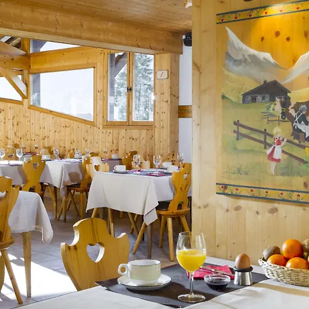 L'hermine Blanche Morzine