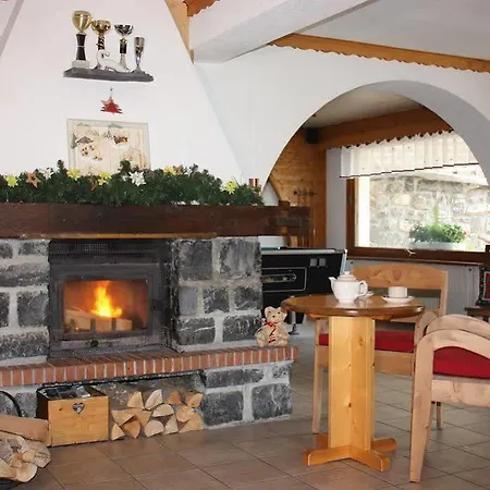 L'hermine Blanche Morzine